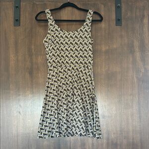Chevron Patterned Sleeveless Dress